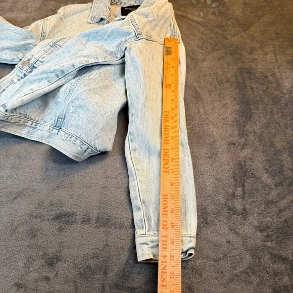Banana Republic Light Wash Distressed Denim Jacket Womens XS Acid Wash Trucker - Picture 9 of 10